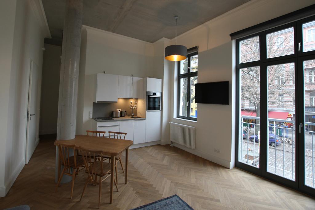 Base - Kreuzberg *